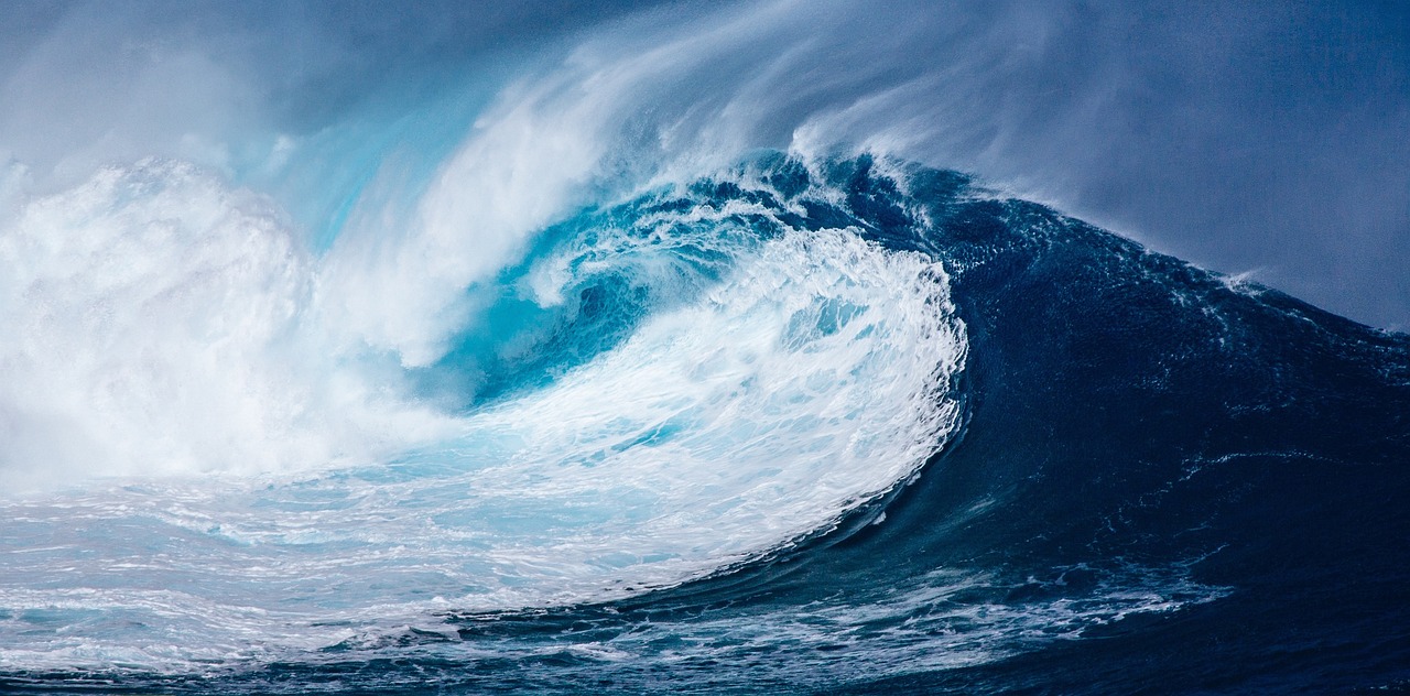 Large ocean wave crashing down